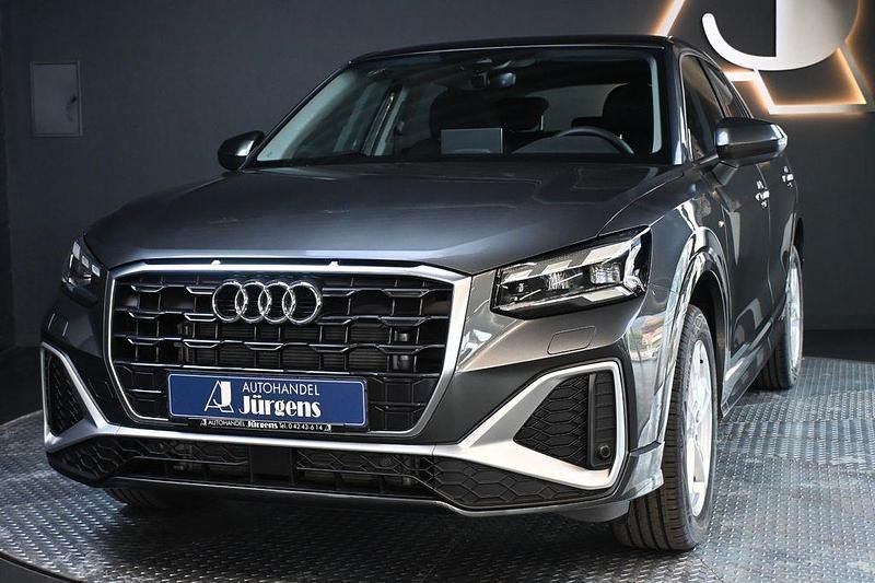 Gebraucht Audi Q2 S-Line 150 PS (110 kW) 2025 Grau SUV