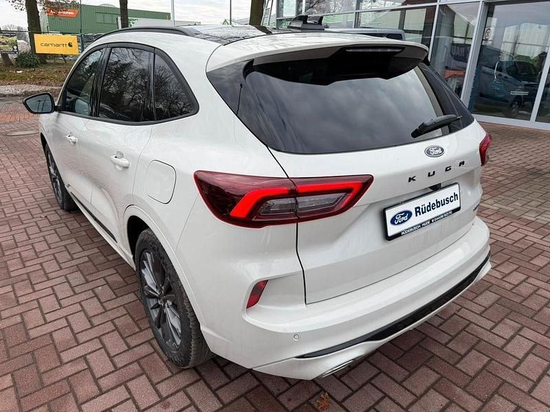 Neu Ford Kuga 242 PS (177 kW) 2026 Weiß SUV