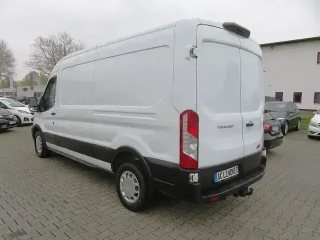 Używany Ford Transit 131 KM (96 kW) 2021 Biały Sedan/Limuzyna