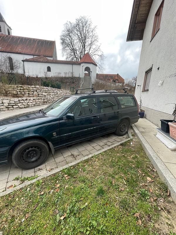 Gebraucht Volvo V70 144 PS (105 kW) 1997 Grün Kombi