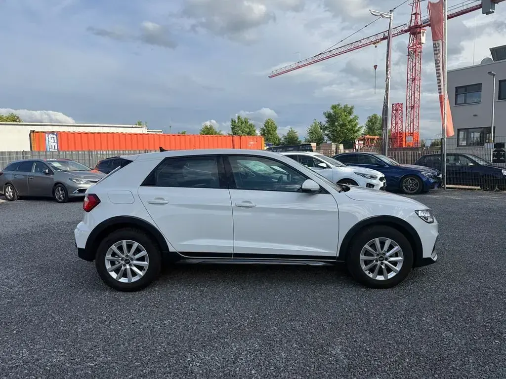 Gebraucht Audi A1 Basis 110 PS (80 kW) 2021 Weiß SUV