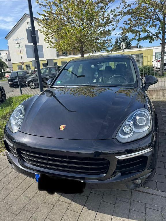 Second-hand Porsche Cayenne Platinum Edition 262 CP (192 kW) 2016 Negru SUV