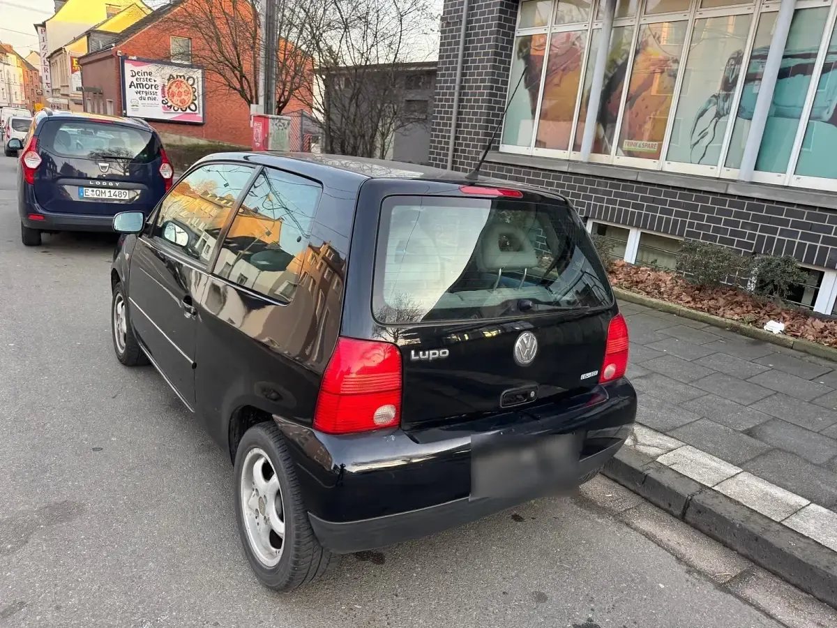 Używany VW Lupo 50 KM (36 kW) 2000 Czarny Hatchback