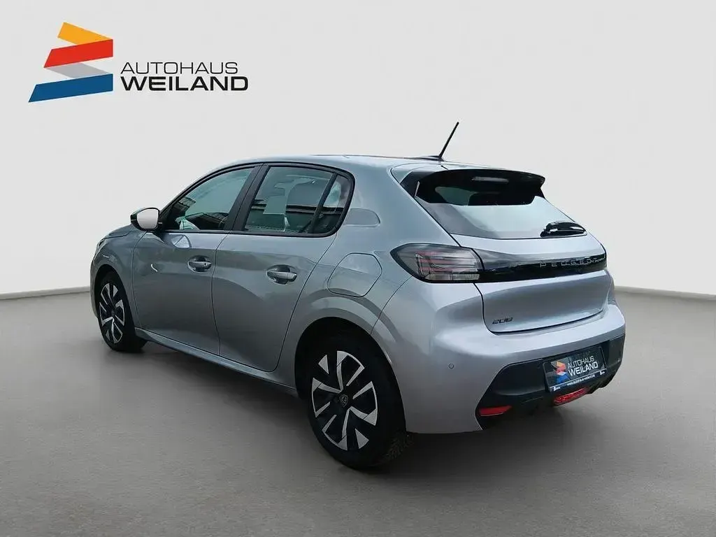 Gebraucht Peugeot 208 Active 101 PS (74 kW) 2024 Met. artense grau Kleinwagen