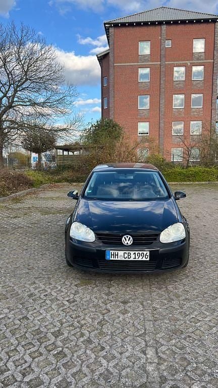 Second-hand VW Golf IV 75 CP (55 kW) 2004 Negru Berlinǎ