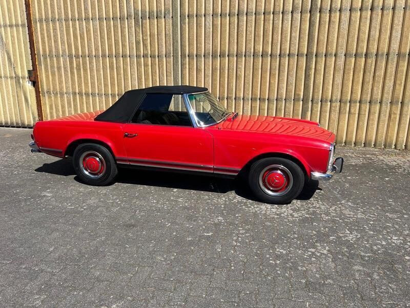Rot Gebraucht 1967 Mercedes W113 Cabrio | 69.500 € - Bild 1/4