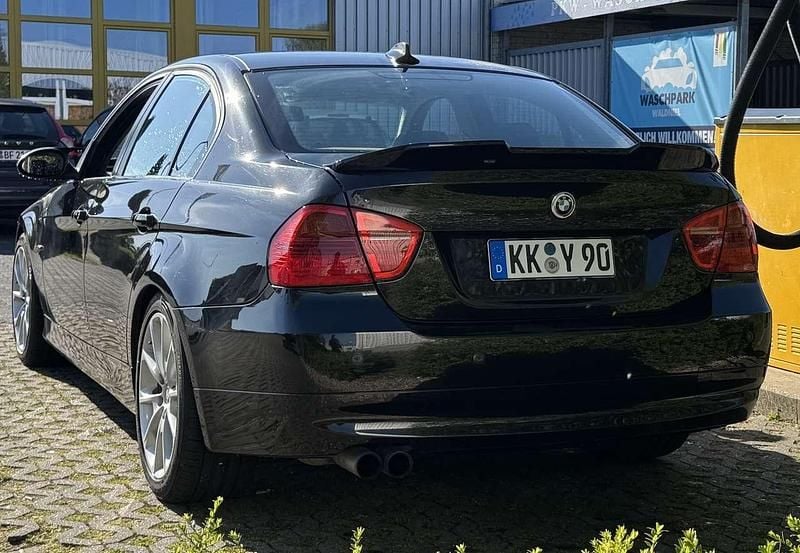 Gebraucht BMW 325 M Sport 218 PS (160 kW) 2005 Schwarz Limousine