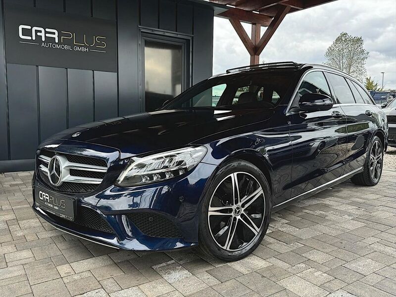 Blau Gebraucht 2018 Mercedes C220 Kombi | 18.990 € (Etwas zu teuer) - Bild 1/4