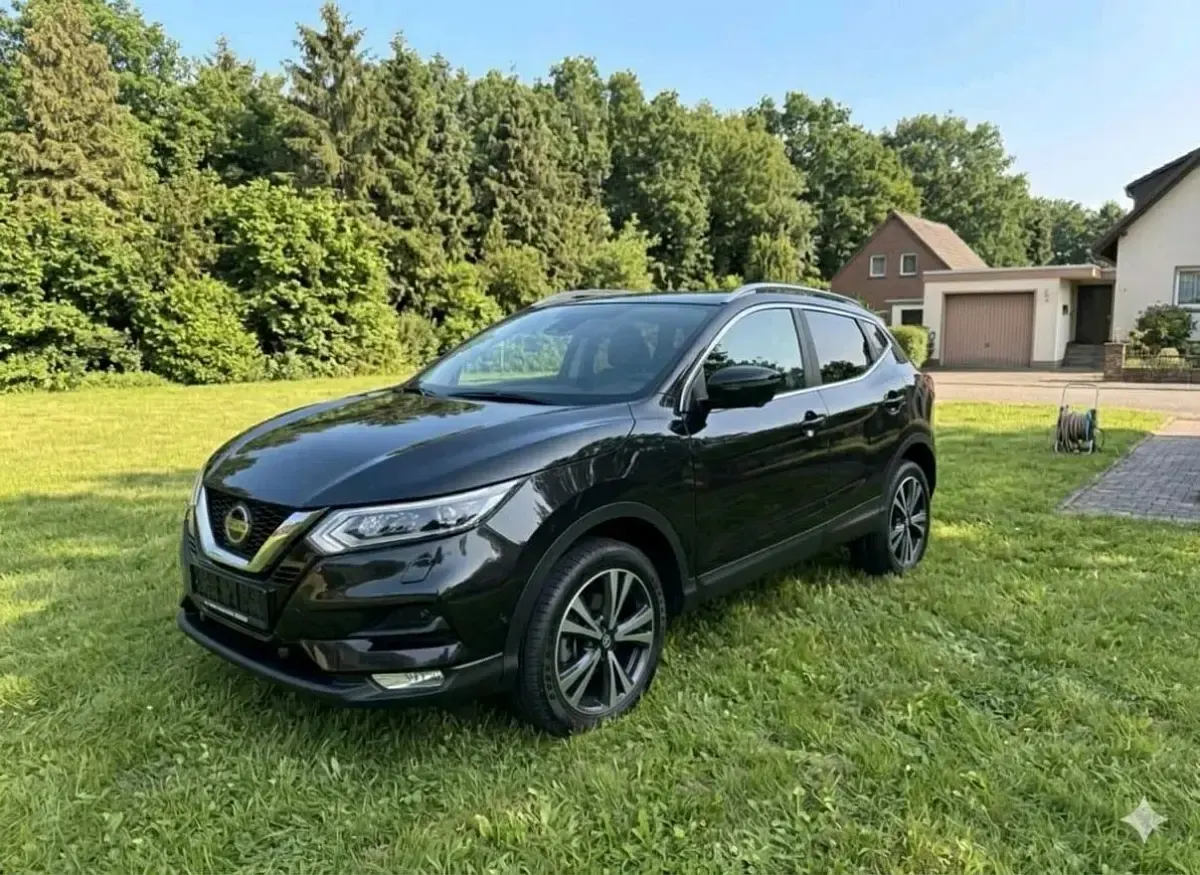 Gebraucht Nissan Qashqai 140 PS (102 kW) 2020 Schwarz SUV
