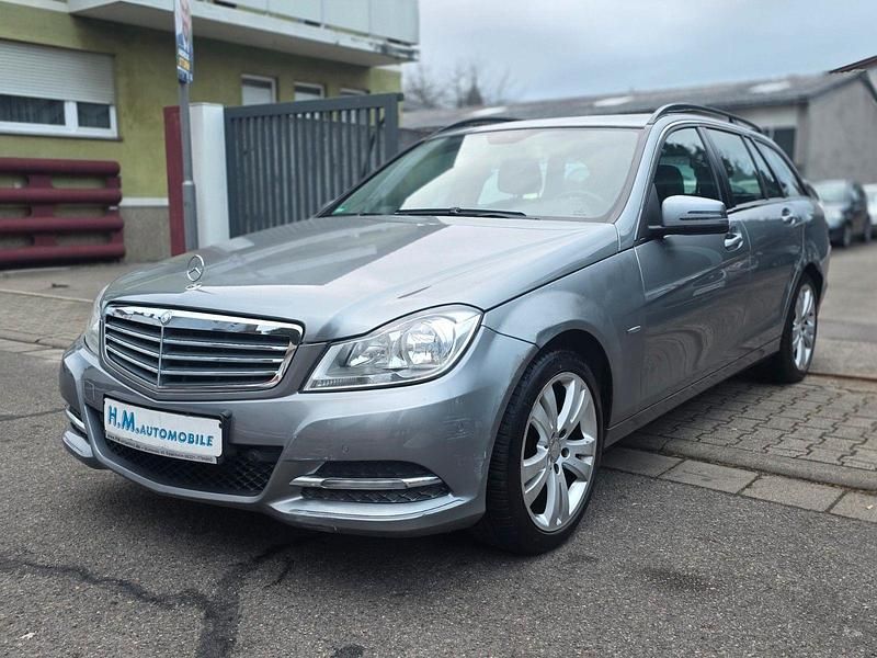 Silber Gebraucht 2012 Mercedes C180 Kombi | 7.590 € (Superpreis) - Bild 1/4