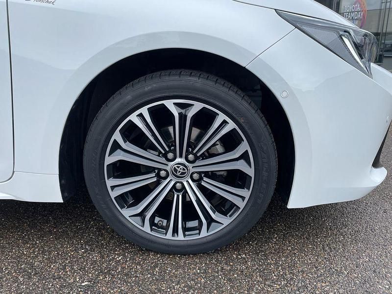 Gebraucht Toyota Corolla Team 116 PS (85 kW) 2021 Weiß Limousine