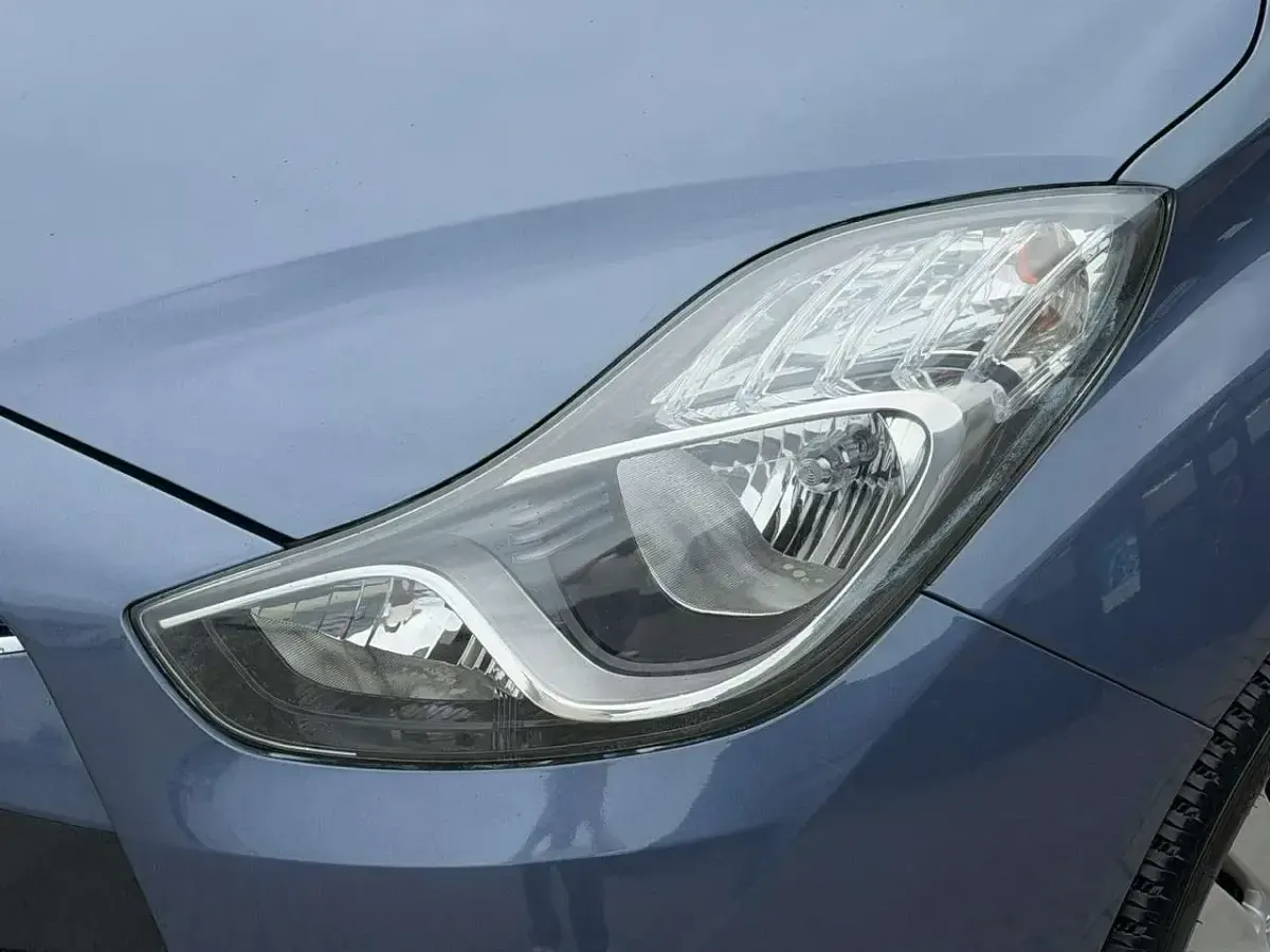 Gebraucht Hyundai ix20 Comfort 125 PS (91 kW) 2013 Blau Kleinwagen