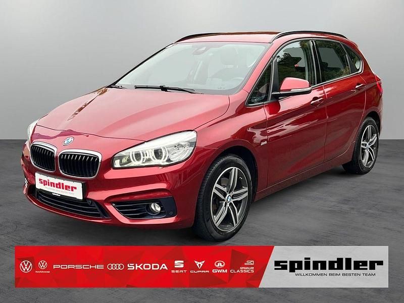 Flamencorot brillanteffekt met Gebraucht 2017 BMW 218 Active Tourer Sport Line Van / Kleinbus | 15.280 € (Fairer Preis) - Bild 1/4
