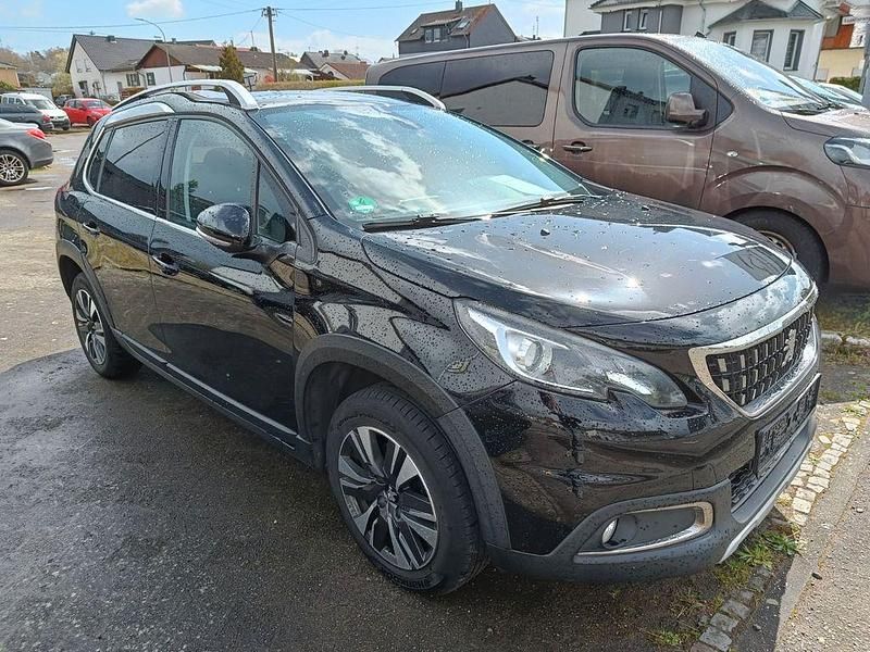 Gebraucht Peugeot 2008 Allure 110 PS (80 kW) 2016 Lackierung schwarz perla nera/ SUV