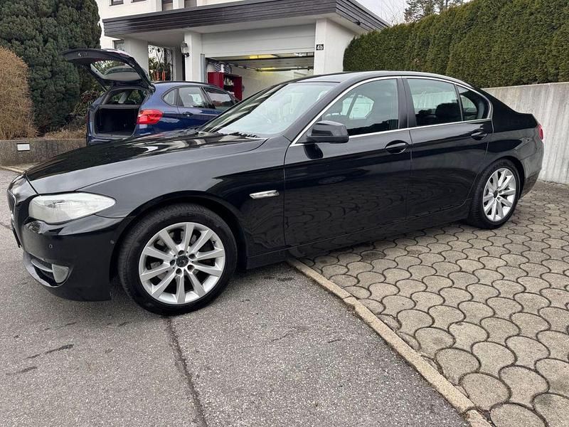 Gebraucht BMW 523 204 PS (150 kW) 2010 Schwarz Limousine