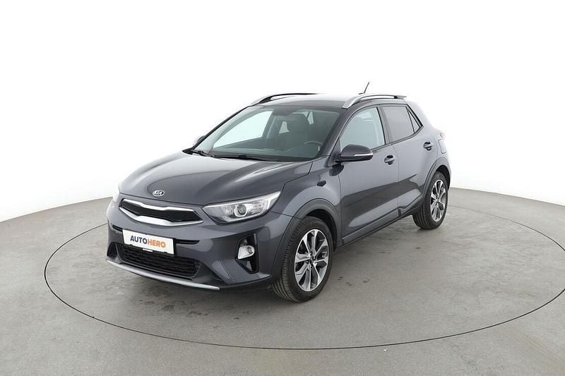 Grau Gebraucht 2020 Kia Stonic Vision SUV | 15.050 € (Fairer Preis) - Bild 1/3