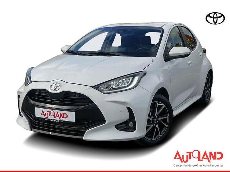 Weiß Gebraucht 2024 Toyota Yaris Team Kleinwagen | 20.950 € (Fairer Preis) - Bild 1/4