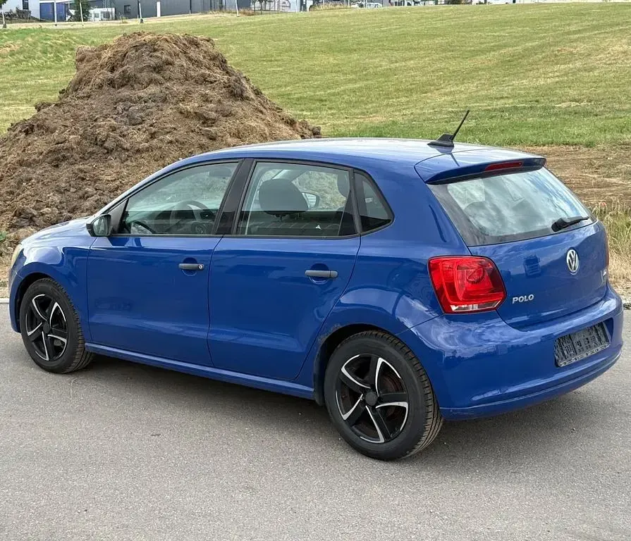 Gebraucht VW Polo 75 PS (55 kW) 2010 Blau Kleinwagen