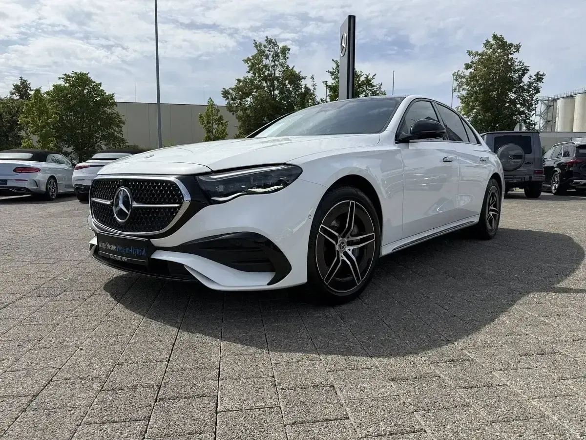 Gebraucht Mercedes E300 AMG 313 PS (230 kW) 2025 Andere Limousine