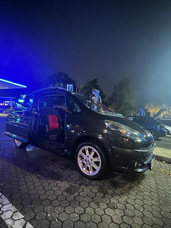 Schwarz Gebraucht 2006 Peugeot 1007 Kleinwagen | 2.000 € (Guter Preis) - Bild 1/4