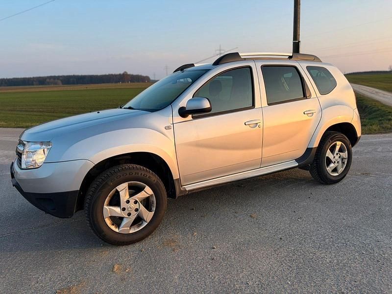 Second-hand Dacia Duster 103 CP (75 kW) 2011 Argintiu SUV