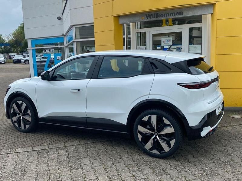 Gebraucht Renault Megane E-Tech Techno 160 kW (218 PS) 2024 Weiß Limousine