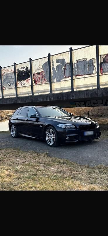 Gebraucht BMW 535 M Sport 313 PS (230 kW) 2013 Schwarz Kombi