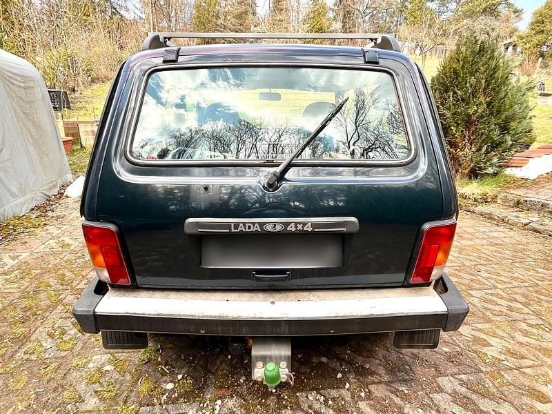 Gebraucht Lada niva 83 PS (61 kW) 2012 Grün SUV