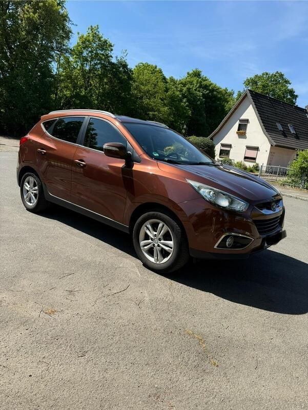 Braun Gebraucht 2012 Hyundai ix35 SUV | 8.000 € (Fairer Preis) - Bild 1/4