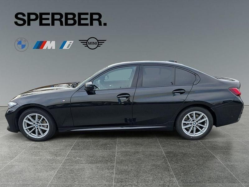 Gebraucht BMW 330 Performance 258 PS (189 kW) 2025 Schwarz Limousine