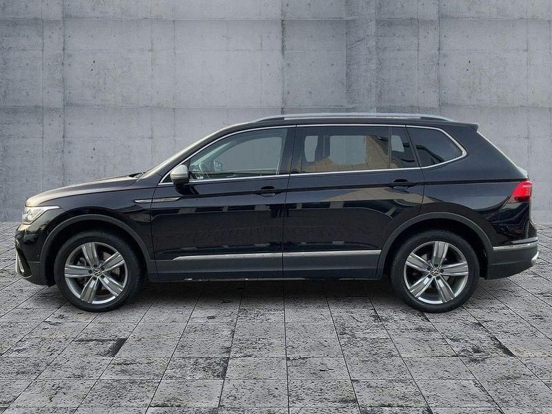 Gebraucht VW Tiguan Allspace 200 PS (147 kW) 2024 Deep black perleffekt SUV