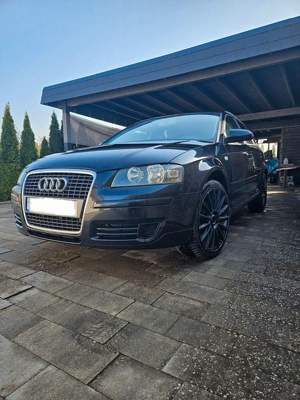 Gebraucht Audi A3 116 PS (85 kW) 2004 Schwarz Kleinwagen