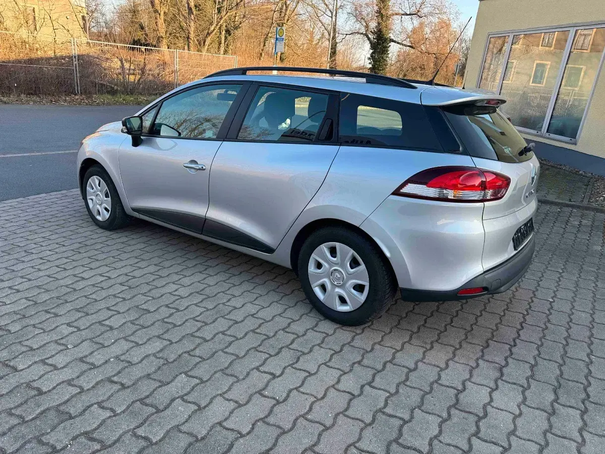 Gebraucht Renault Clio 73 PS (53 kW) 2015 Silber Kombi
