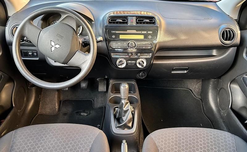 Gebraucht Mitsubishi Space Star 70 PS (51 kW) 2013 Rot Kleinwagen