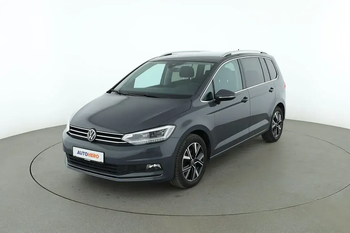 Gebraucht VW Touran Highline 150 PS (110 kW) 2022 Van / Kleinbus