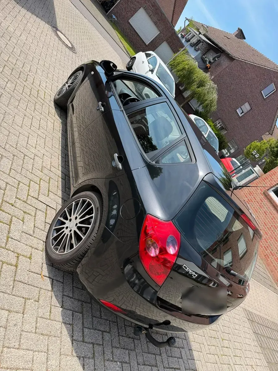 Używany Kia Ceed LX 122 KM (89 kW) 2009 Czarny Hatchback