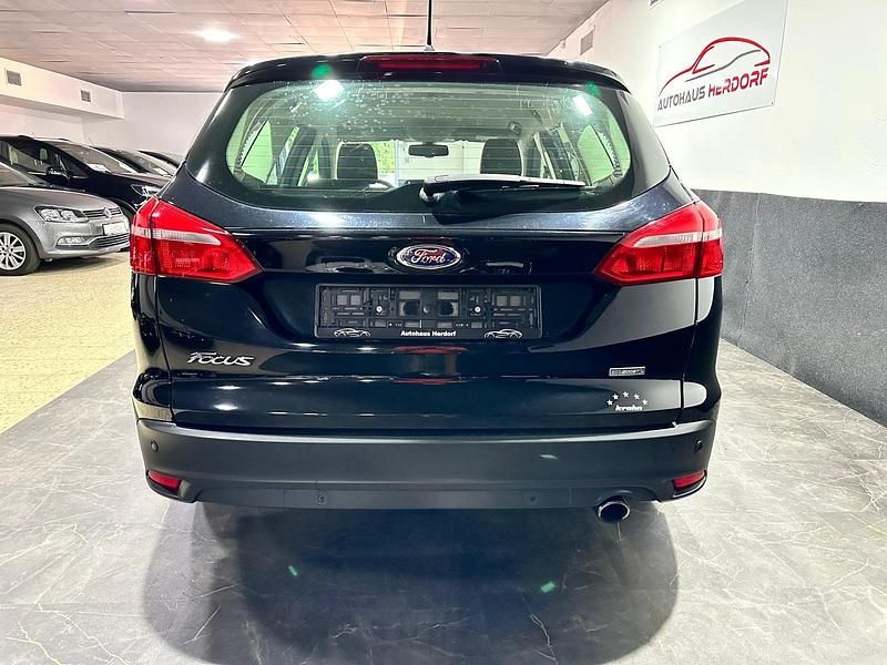 Gebraucht Ford Focus Cool & Connect 150 PS (110 kW) 2018 Schwarz Kombi