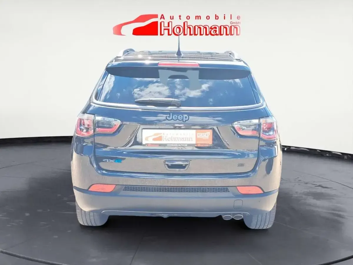 Gebraucht Jeep Compass 241 PS (177 kW) 2021 Carbon black SUV