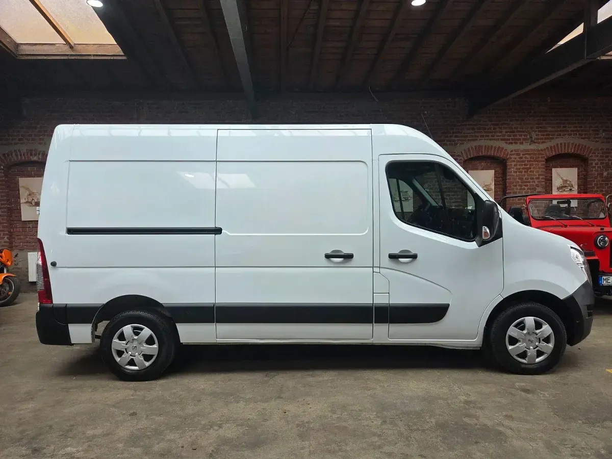 Gebraucht Renault Master 136 PS (100 kW) 2022 Weiß Van / Kleinbus