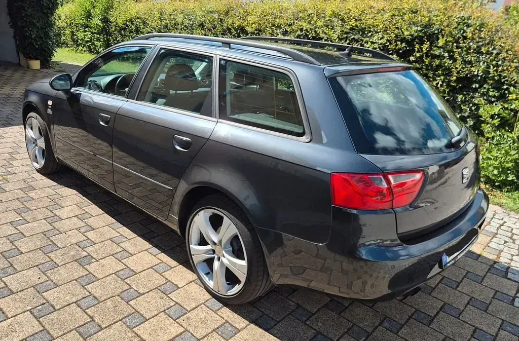 Gebraucht Seat Exeo Style 160 PS (117 kW) 2011 Grau Kombi