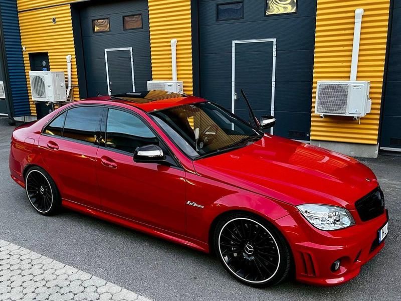 Rot Gebraucht 2008 Mercedes C63 AMG AMG Limousine | 39.000 € - Bild 1/4