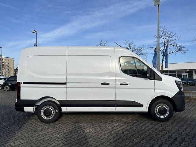 Second-hand Renault Master 150 CP (110 kW) 2025 Alb Monovolum