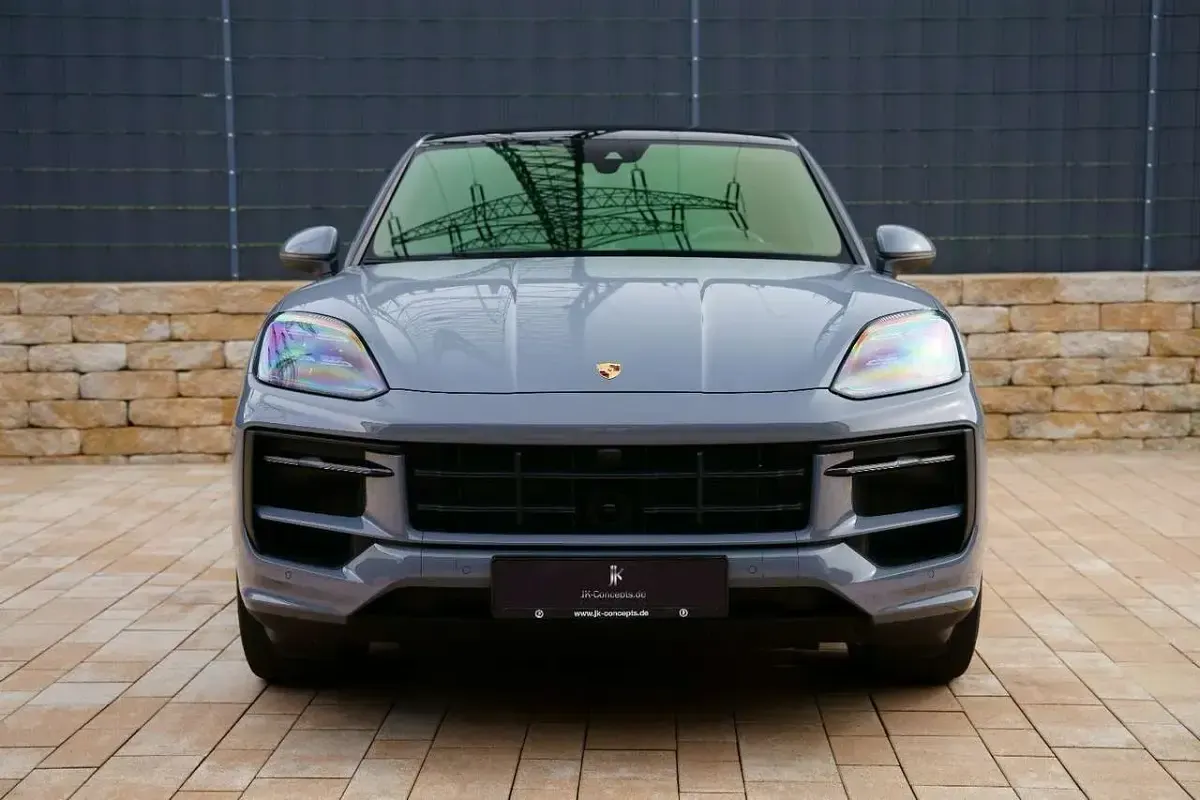 Gebraucht Porsche Cayenne 519 PS (381 kW) 2024 Grau SUV