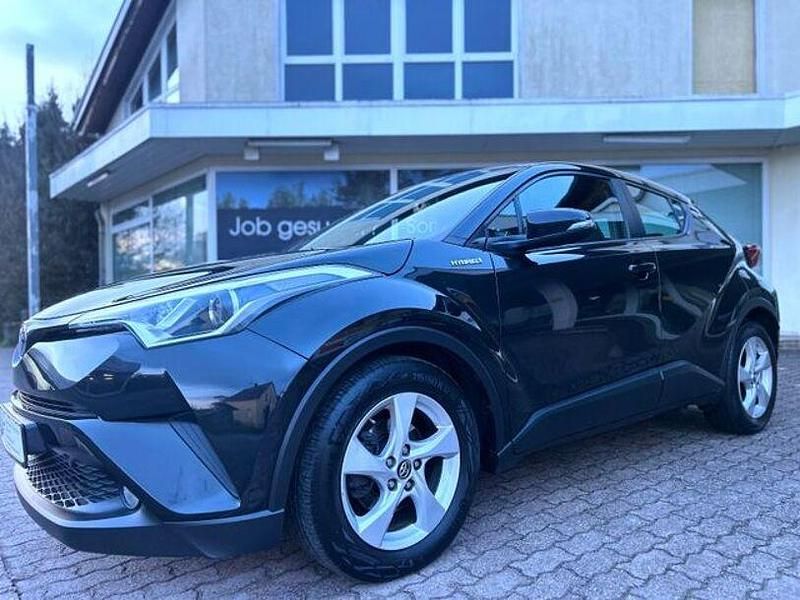 Second-hand Toyota C-HR 98 CP (72 kW) 2019 Negru SUV