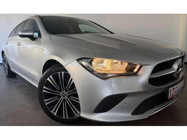 Iridiumsilber Gebraucht 2021 Mercedes CLA200 Kombi | 18.790 € (Guter Preis) - Bild 1/4