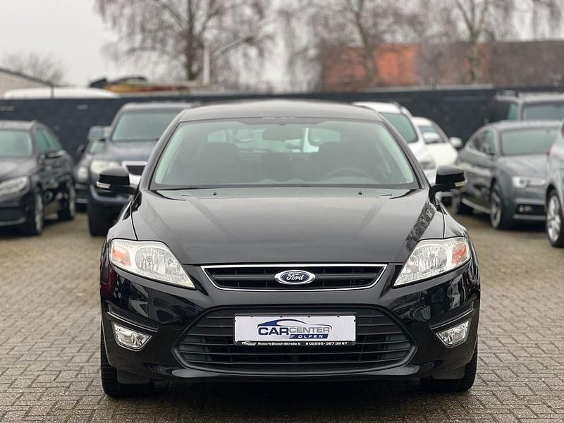 Gebraucht Ford Mondeo Ambiente 116 PS (85 kW) 2012 Schwarz Limousine