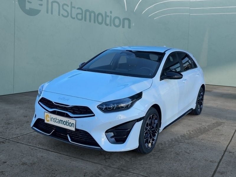 Neu Kia Ceed GT-Line 140 PS (102 kW) 2025 Weiß Kleinwagen