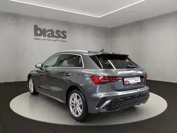 Gebraucht Audi A3 Ambiente 204 PS (150 kW) 2025 Daytonagrau perleffekt Limousine