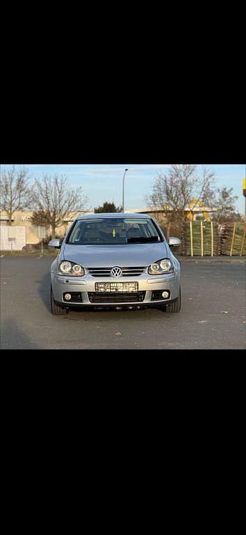 Silber Gebraucht 2008 VW Golf Edition Limousine | 1.700 € (Superpreis) - Bild 1/4