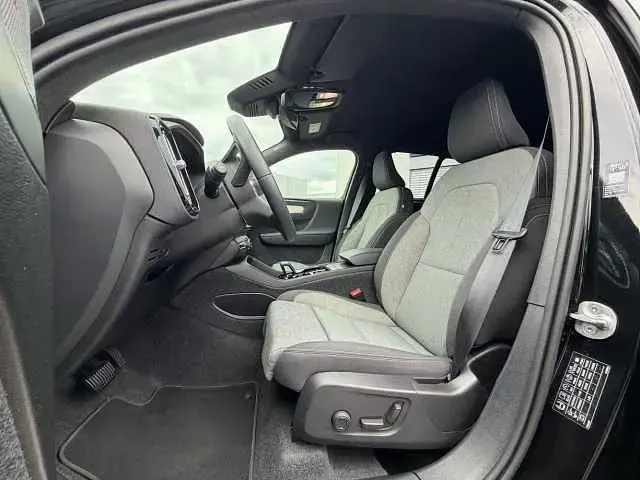 Gebraucht Volvo XC40 120 PS (88 kW) 2025 SUV